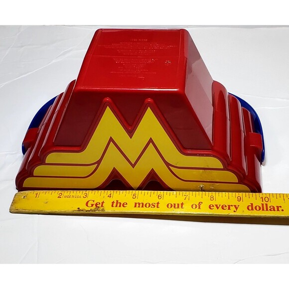 Wonder Woman Bucket Basket Desktop Organizer with Handle – Hero Decor Comiccore - Picture 13 of 14